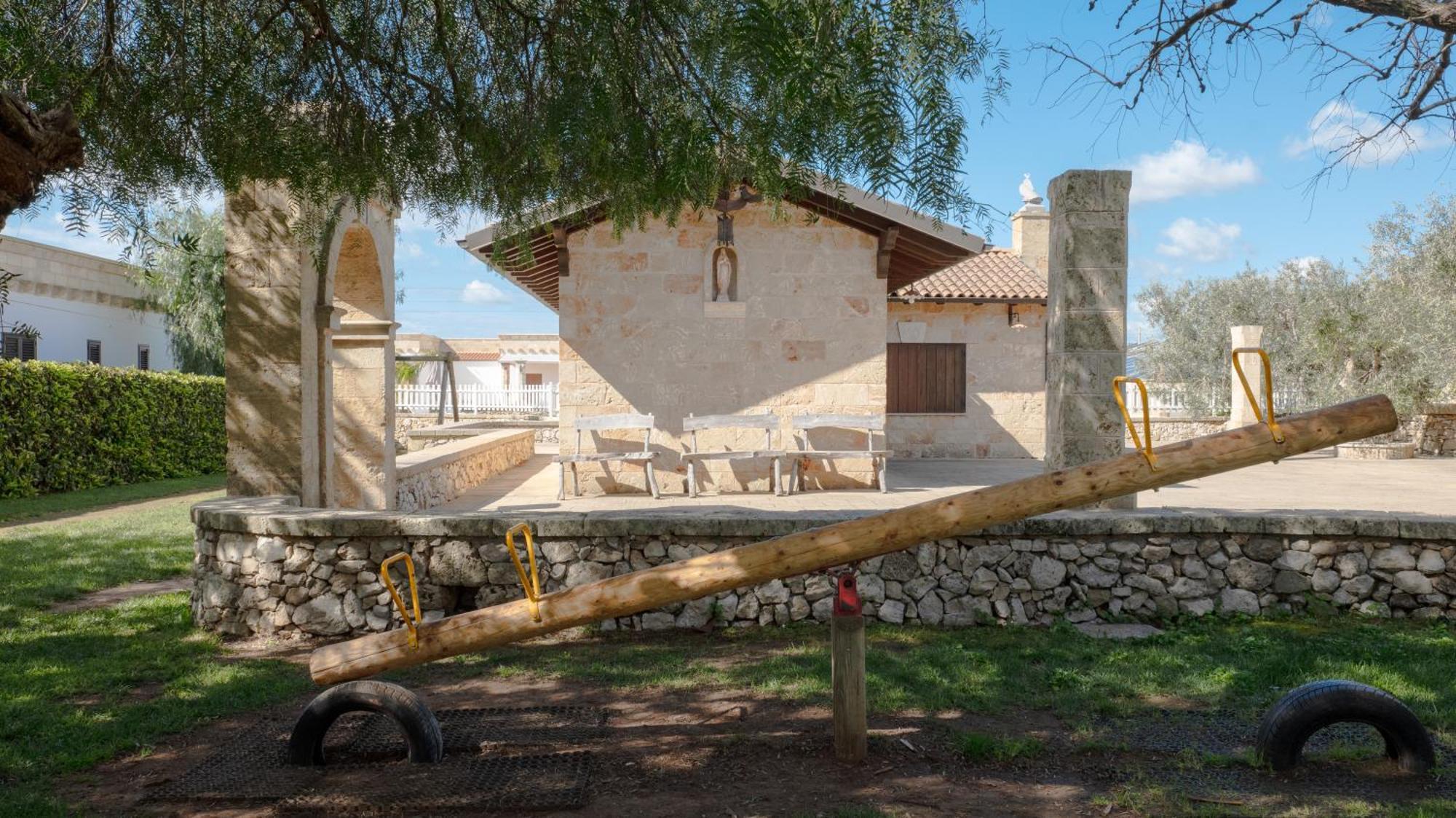 Borgo Specchia Natural Resort ภายนอก รูปภาพ
