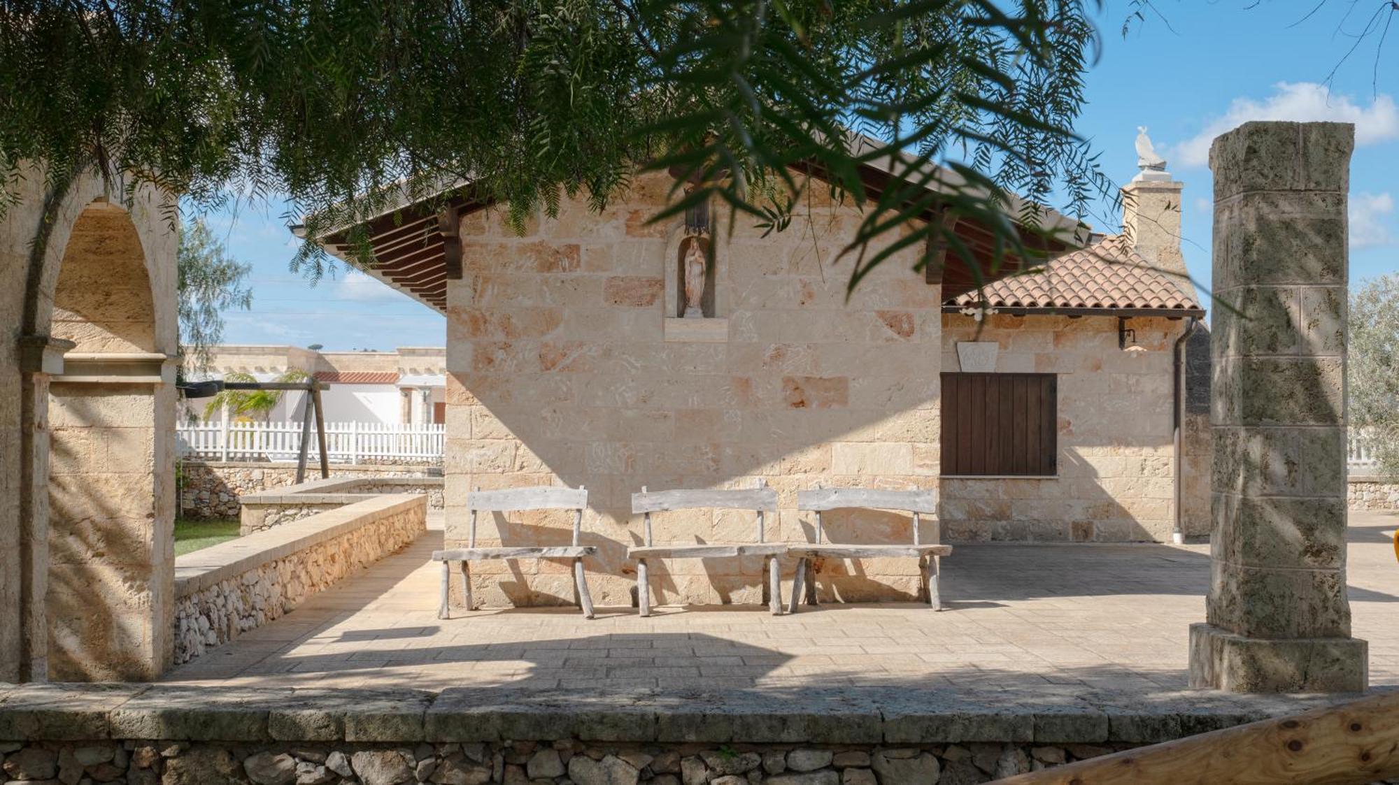 Borgo Specchia Natural Resort ภายนอก รูปภาพ